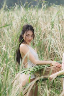 full-anh-thon-nu-mac-yem-ho-hang-o-tuyet-tinh-coc (75)